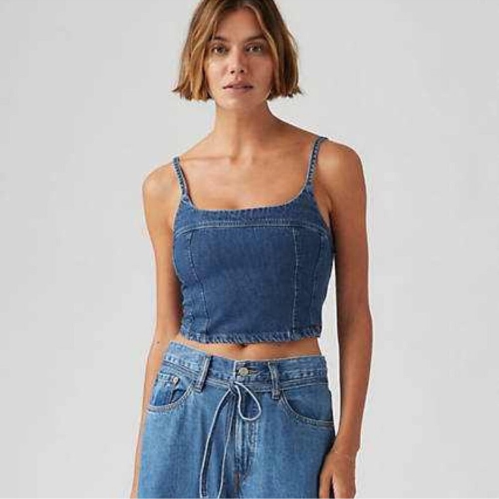 Levi’s cropped top denim size medium